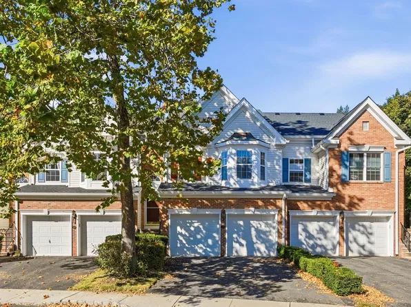 314 Winthrop Dr, Nutley, NJ 07110