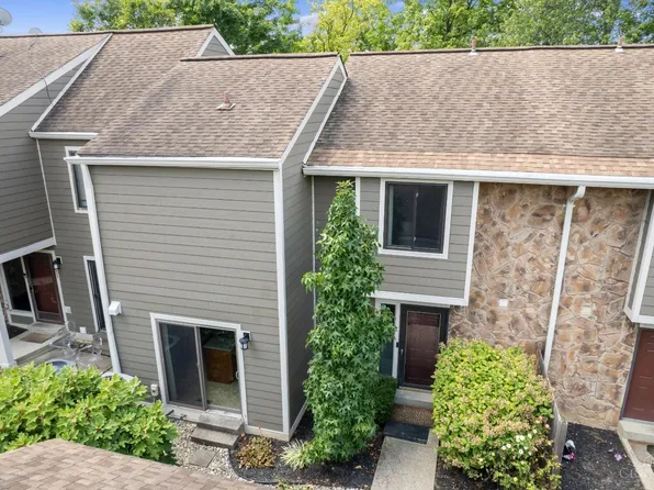 9955 Timbers Dr, Cincinnati, OH 45242
