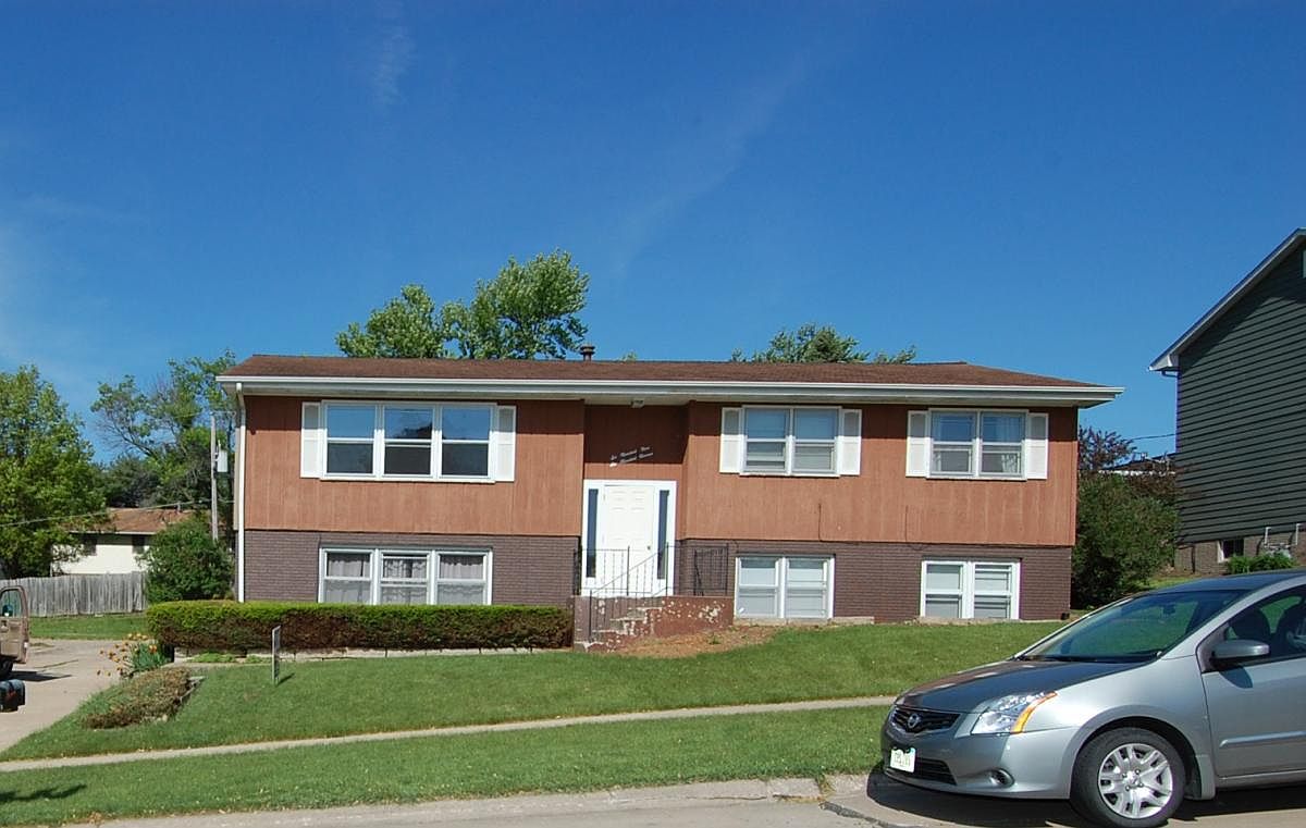 609 Westgate St, Iowa City, IA 52246 Zillow