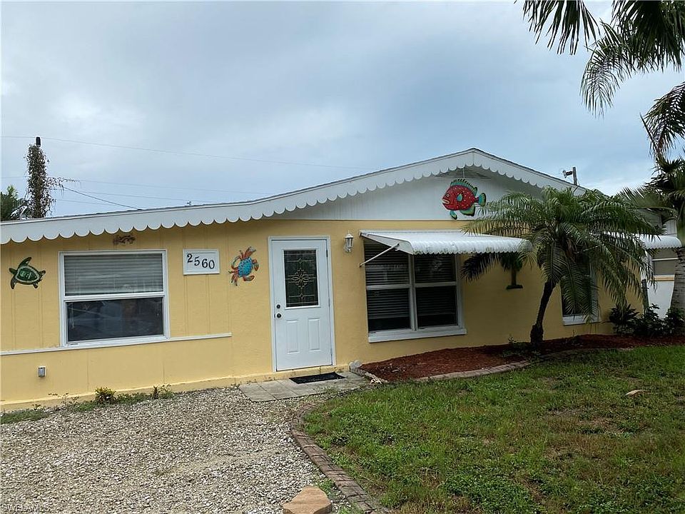 1st image of 2560 Tamarind St