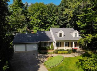 5813 Sutton Pl, Midland, MI 48640