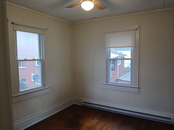 5th image of 141 Morgan St