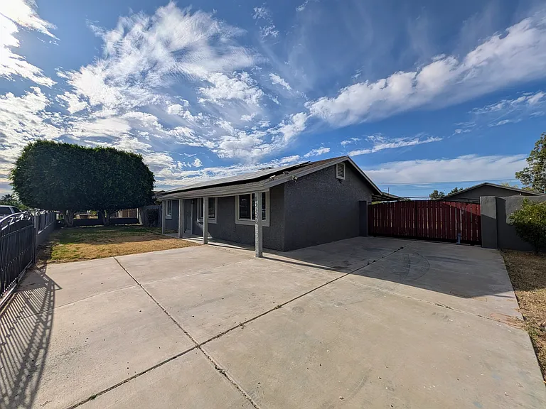 13208 W Tuckey Ln — Photo 41