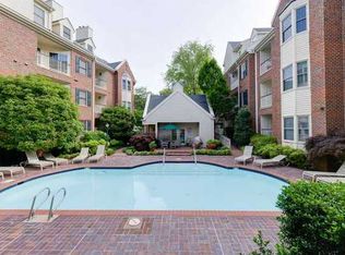 230 College Pl APT 210, Norfolk, VA 23510