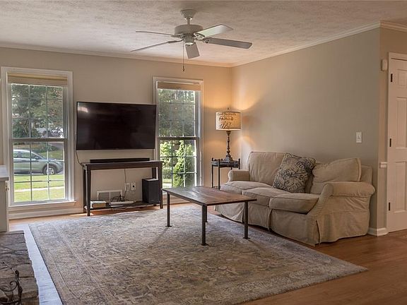 4th image of 3037 Greyfield Trce SE