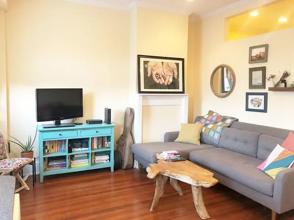 2045 Locust St APT 4F, Philadelphia, PA 19103