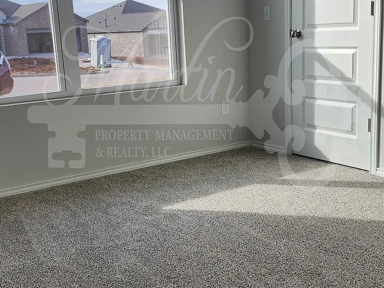 1410 Ellie Ct — Photo 15
