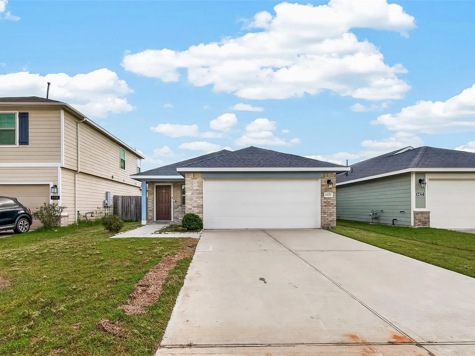 3 bed, 2.0 bath, 1590 sqft, $2,200 — Photo 3