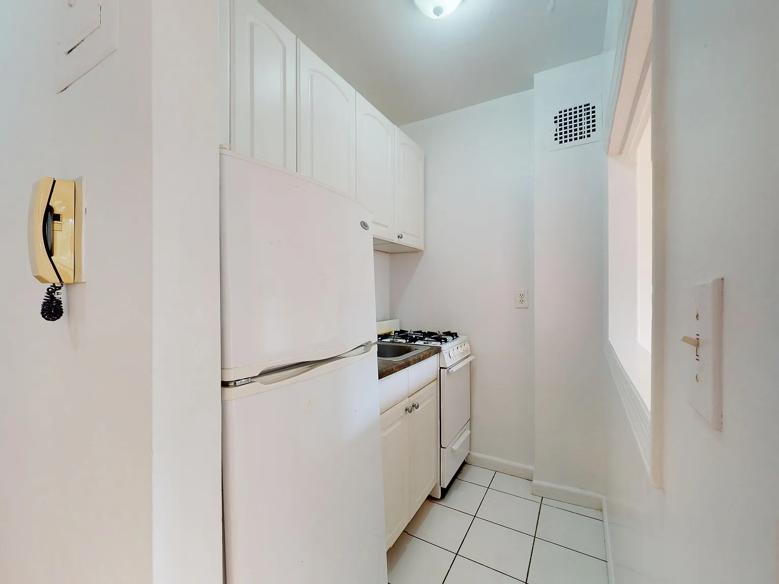337 East 90th Street — Photo 4