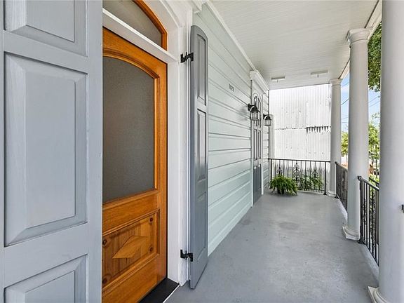 3rd image of 1622 Kerlerec St