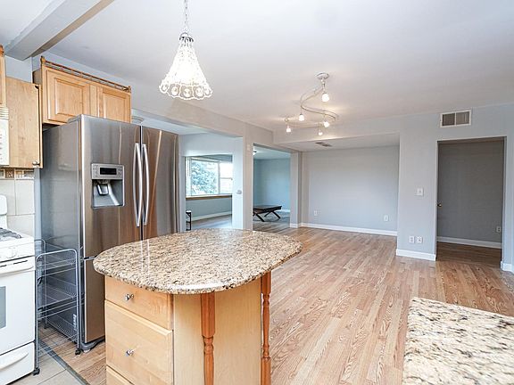 5th image of 4151 Judd Ave