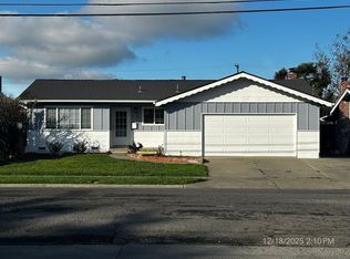 1700 Yellowstone St, Napa, CA 94558