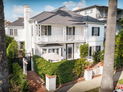 439 S Palm Dr, Beverly Hills, CA, 90212