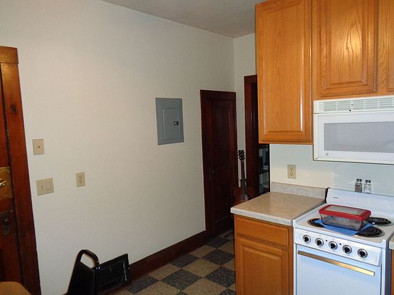 3rd image of 212-214 N Blount St #464