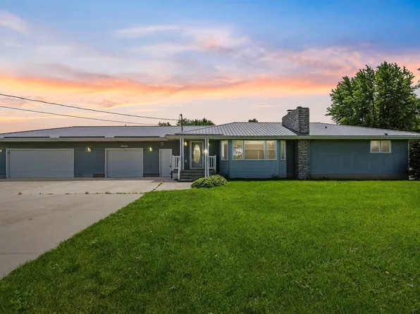 5500 Lafayette Rd, Elk Run Heights, IA 50707