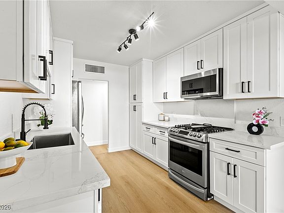 3rd image of 326 W Basic Rd