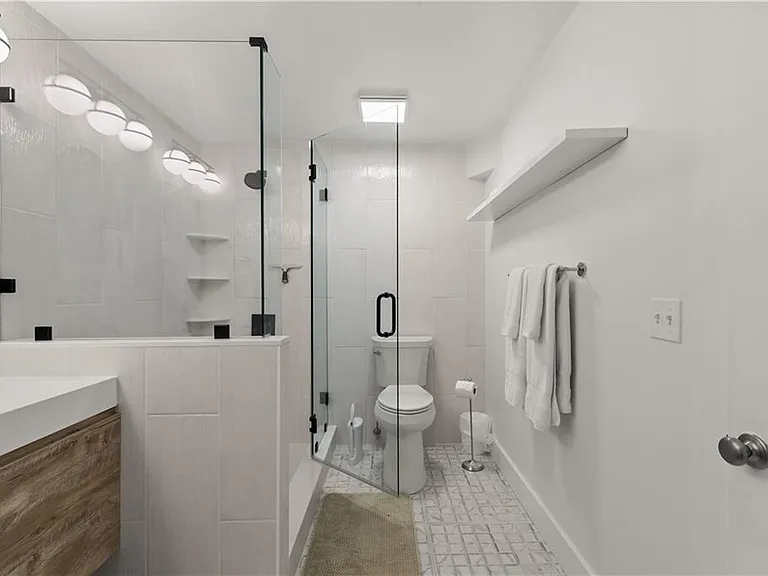 426 Spring St #B101 — Photo 18