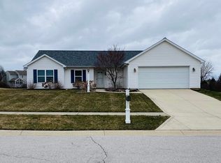 435 Nordyke Dr, Roanoke, IN