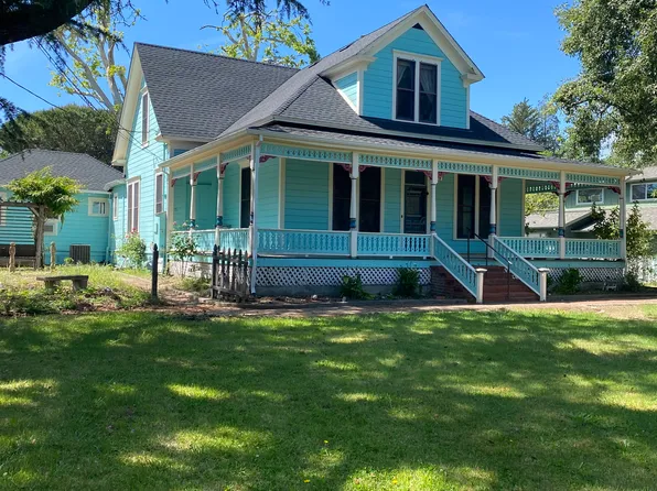 7446 Poplar Dr, Forestville, CA 95436