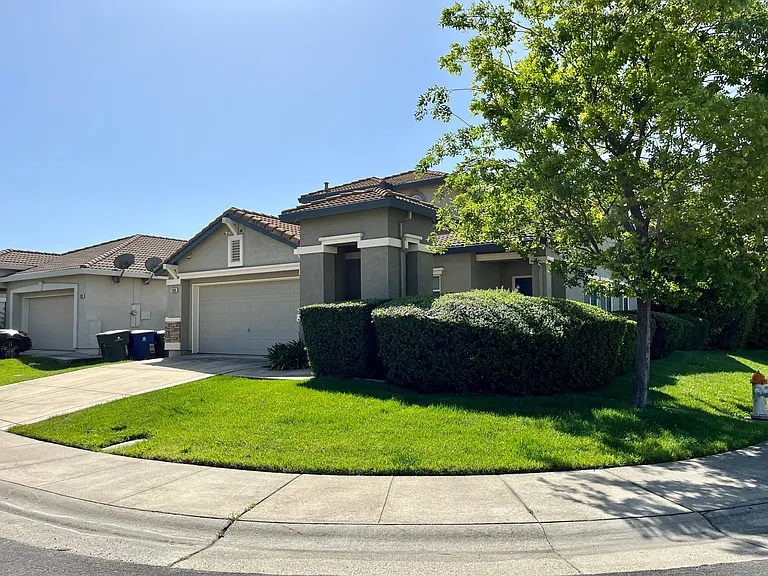 1946 Jim Casebolt Way — Photo 6