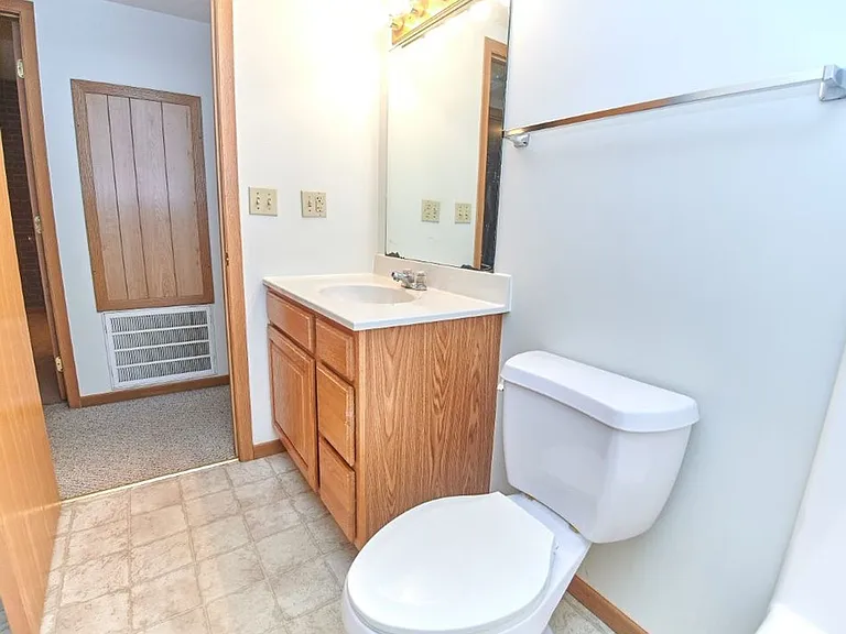 Pineview Apartments — Photo 26
