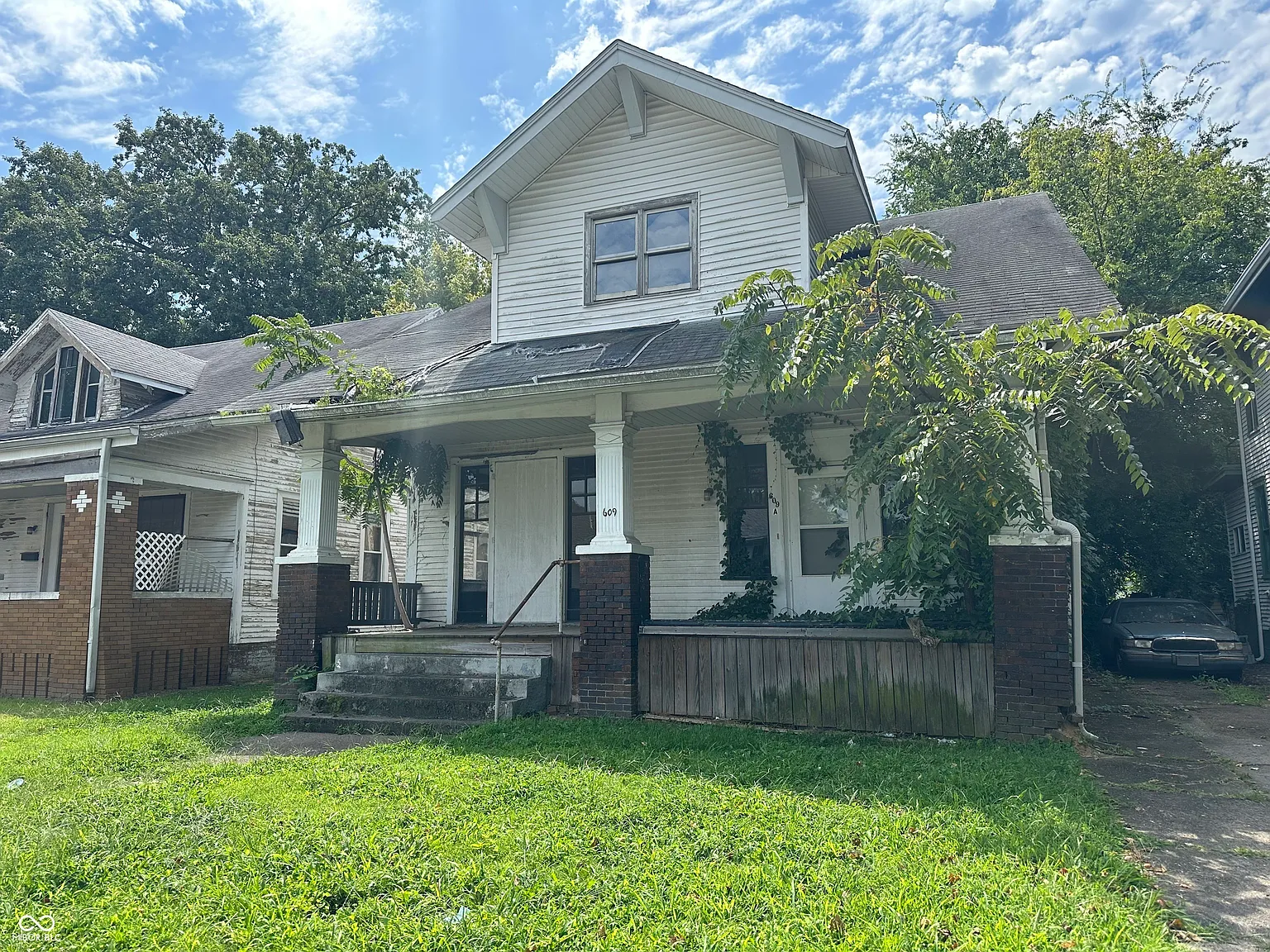 609 E Chandler Ave photo 1