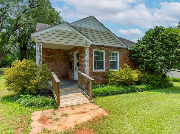 115 Elizabeth Ave, Talladega, AL 35160