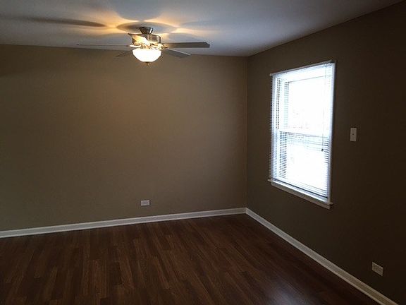 5th image of 202 W Midland Dr