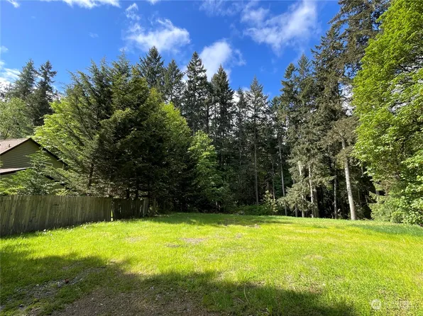16761 NE Sanwick Place, Bainbridge Island, WA 98110