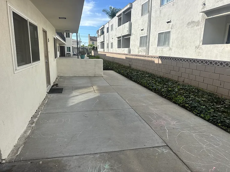 212 E Tamarack Ave #6 — Photo 8