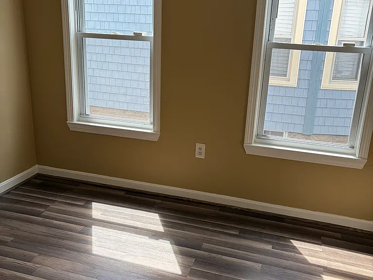 50-52 Bainbridge St #1 — Photo 10