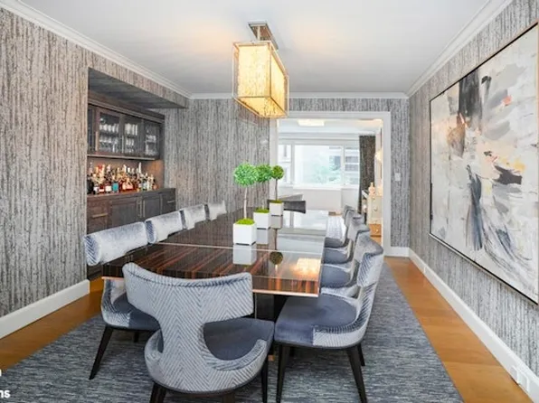 150 East 69th Street image 4 of 23