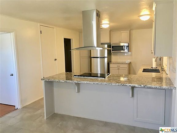 3rd image of 956 Broadway