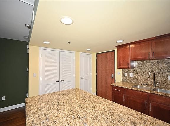 2nd image of 600 Admiral Blvd APT 206