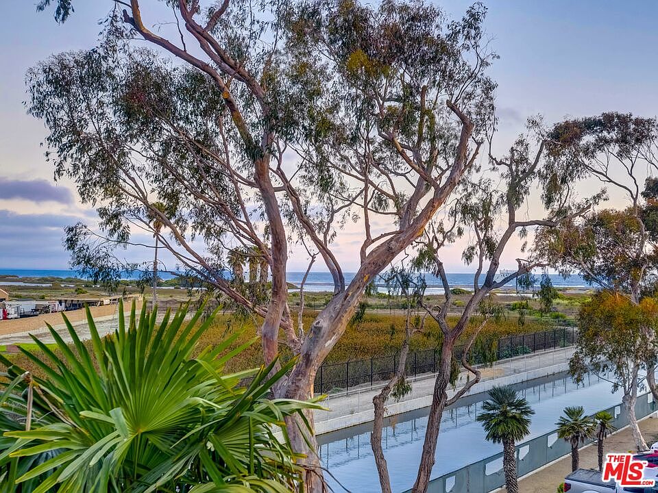1st image of 948 Lighthouse Way