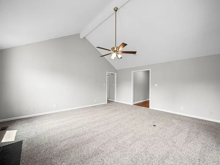202 Tuscon Ct — Photo 6