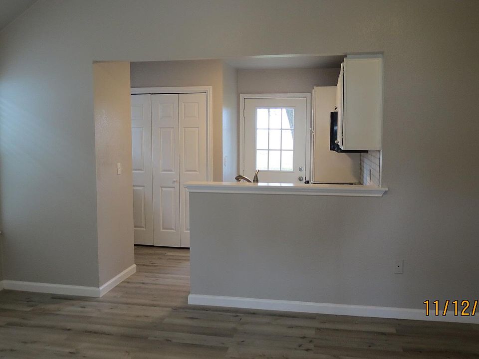 201 Castro, Thrall, TX 76578 Zillow