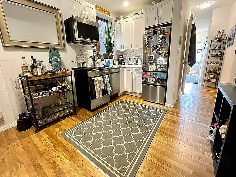 152 8th Ave #5S — Photo 1