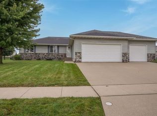 83 Cardinal Ave, Atkins, IA 52206