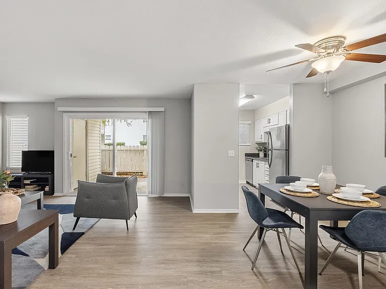 Kensington Park Apartments — Photo 7