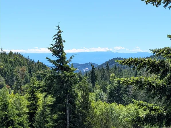 24 Eagle Dr, Shawnigan Lake, BC V8H 2J1