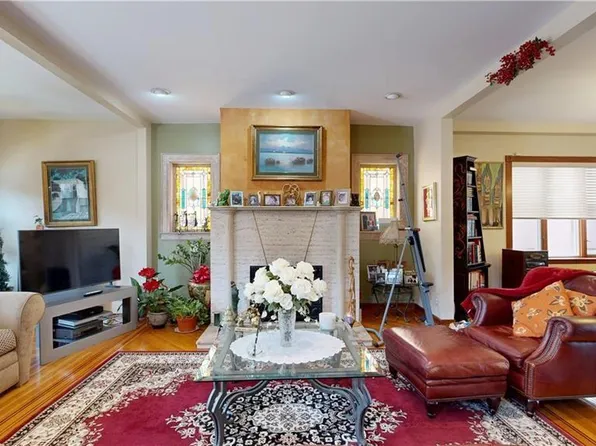 949 72nd Street image 5 of 33