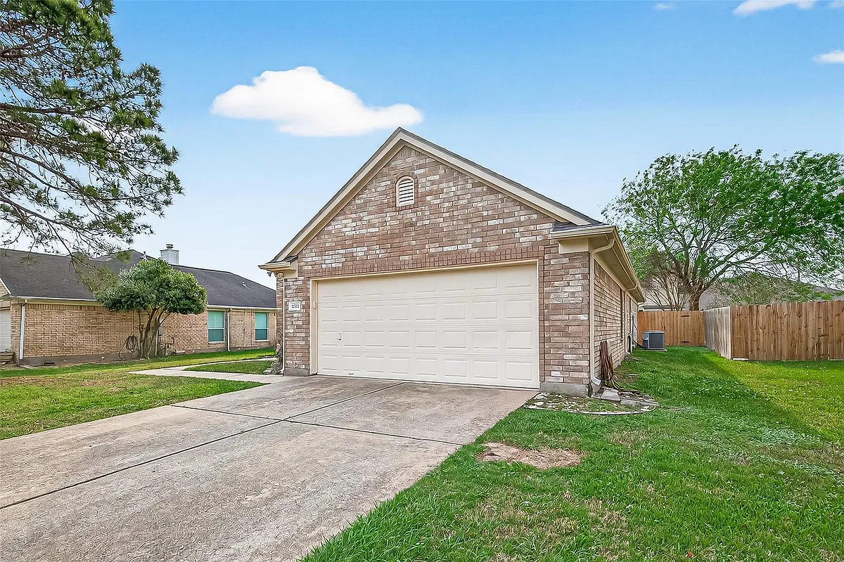 Building Photo - 3135 Silver Cedar Trl