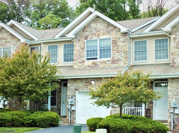 83 Raymound Blvd
