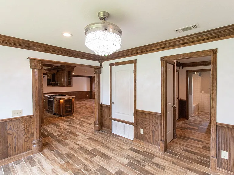 1803 Midwestern Pkwy — Photo 10