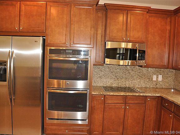4th image of 9855 NW 86th Ter