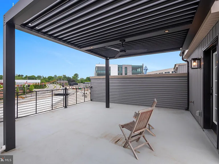 304 Squire Dr — Photo 30
