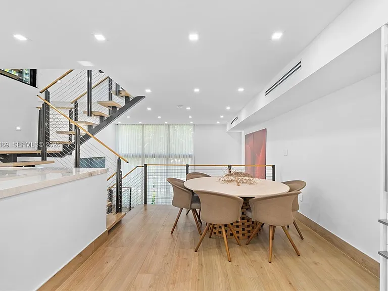 253 E Enid Dr #57 — Photo 2
