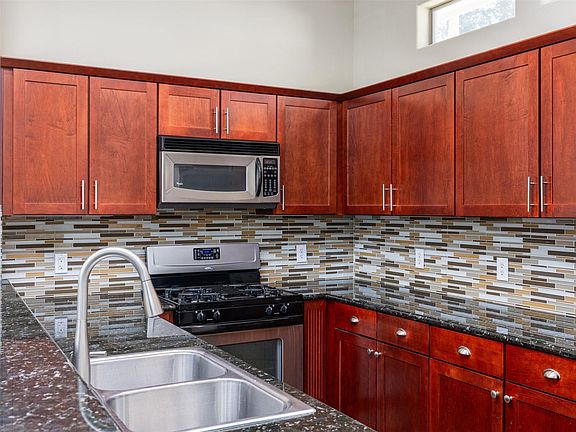 5th image of 1115 Kinney Ave APT 18