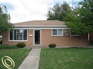 1st image of 32356 Norwood Dr